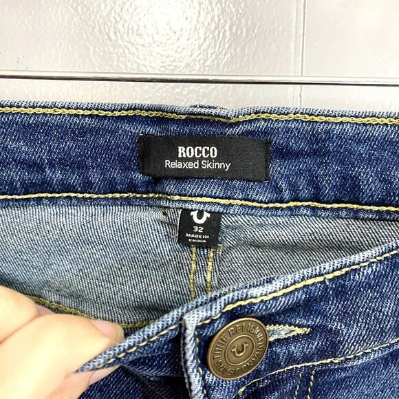 NEW True Religion Rocco No Flap Relaxed Skinny Medium Wash Denim Jeans 32 - Picture 2 of 8